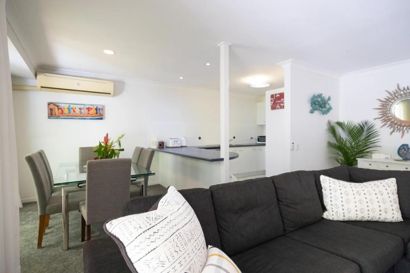 Byron Lakeside Holiday Apartments Byron Bay Oda fotoğraf