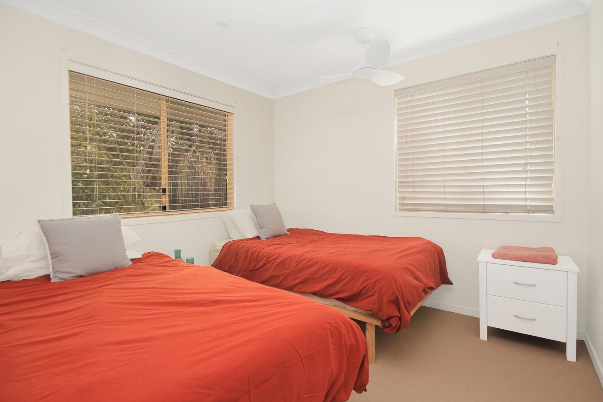 Byron Lakeside Holiday Apartments Byron Bay Oda fotoğraf