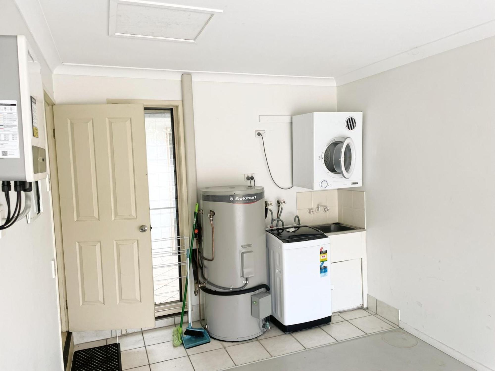 Byron Lakeside Holiday Apartments Byron Bay Dış mekan fotoğraf