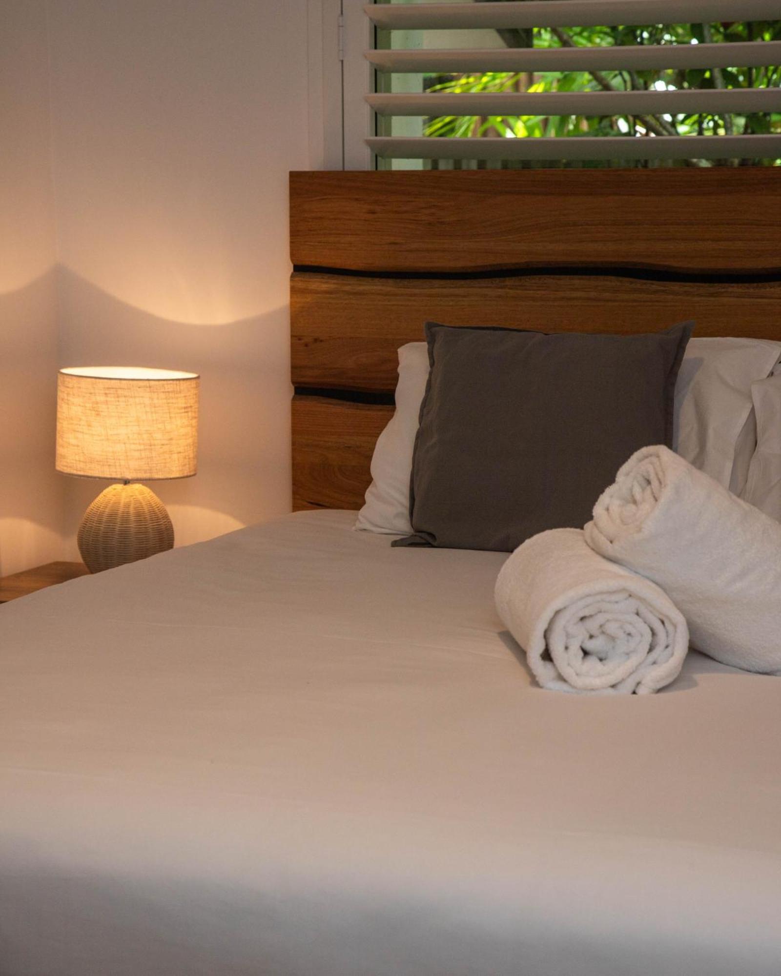 Byron Lakeside Holiday Apartments Byron Bay Oda fotoğraf